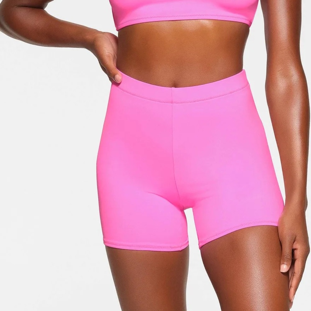 SKIMS Mid Waist Swim Shorts, Pink, Size Small
